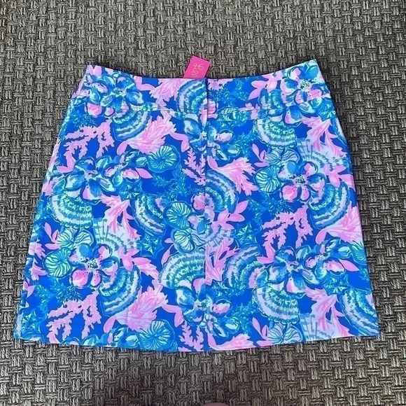 Lily Pulitzer Jonas Blue Tang Sitting Seaside Skort - Picture 9 of 14